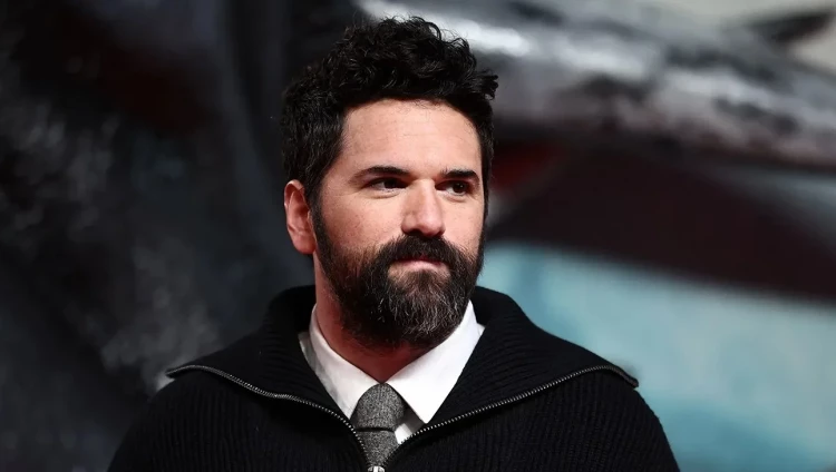 Режиссер Дэн Трахтенберг снимет для Disney «Спящую красавицу»