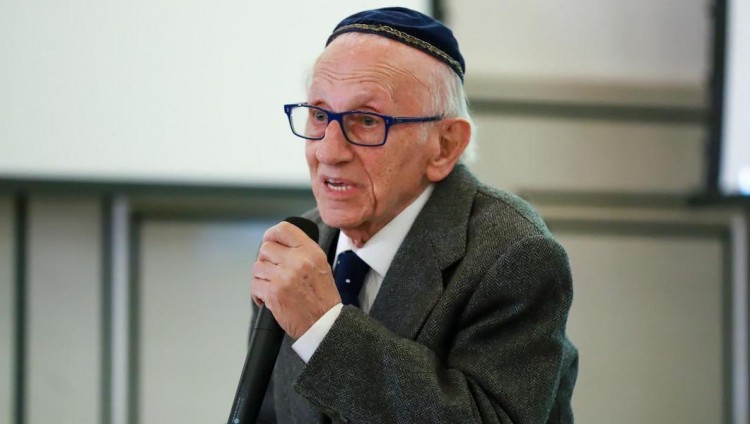 Андор Стерн, признанный единственным уроженцем Бразилии, пережившим Холокост, скончался в возрасте 94 лет