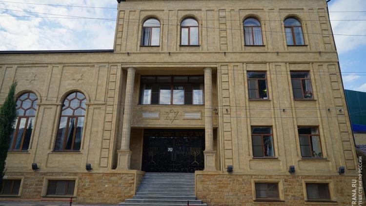 В Дагестане из-за коронавируса запрещены молитвы в синагогах, мечетях и церквях