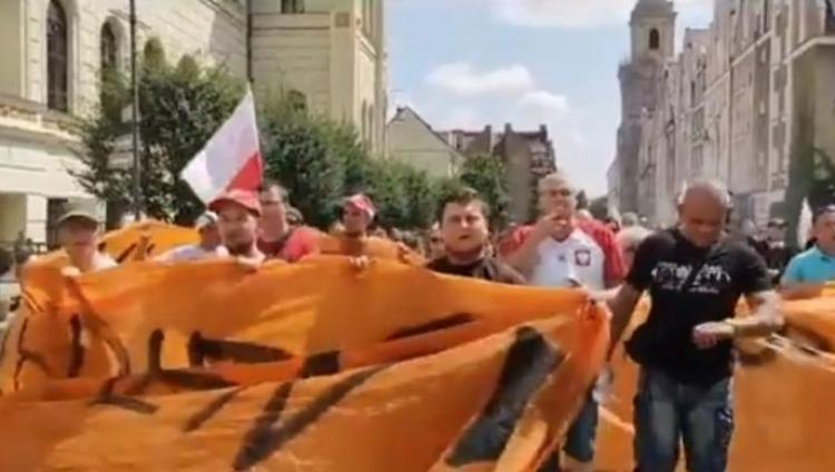 В Польше демонстрация против вакцинации превратилась в антисемитскую