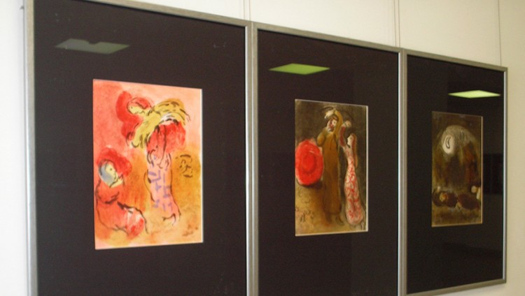 Выставка работ Марка Шагала на библейские сюжеты привлекает жителей и гостей Минска