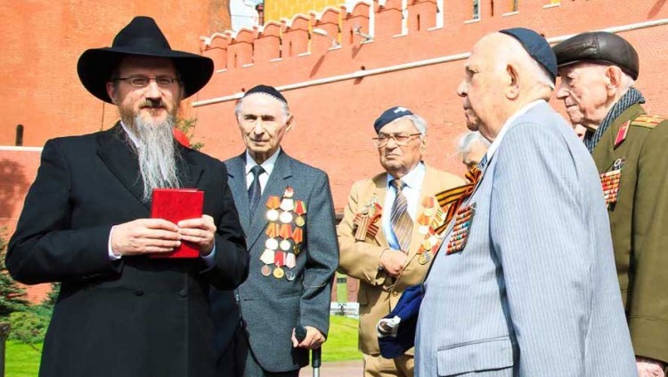 Берл Лазар поздравил ветеранов Великой Отечественной с Днем Победы