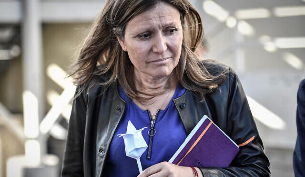 Во Франции депутату-еврейке посоветовали «собирать чемоданы в лагеря»