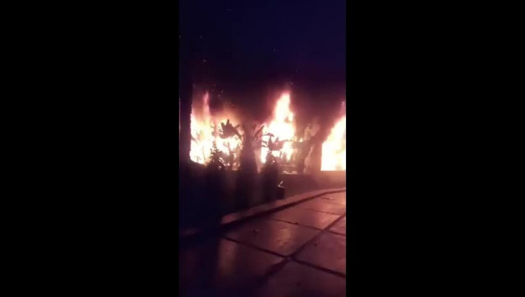 Дом премьер-министра Ливии подожгли протестующие против переговоров с Израилем