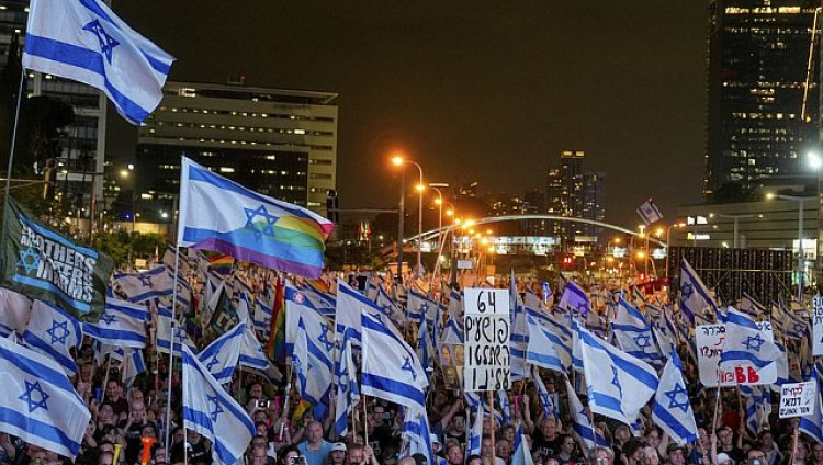 На акцию против судебной реформы в Тель-Авиве вышли 100 тыс. чел.