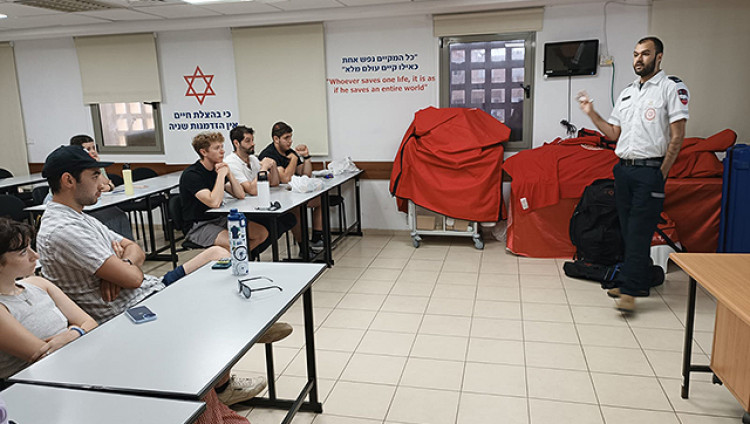 В Израиле стартовала новая программа для медиков-волонтеров из диаспоры