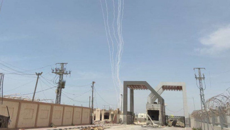 ХАМАС заявил об обстреле центра Израиля. Сирены воздушной тревоги в Тель-Авиве прозвучали впервые с января