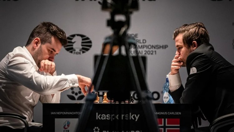 Магнус Карлсен отказался играть с Яном Непомнящим в матче за мировую шахматную корону
