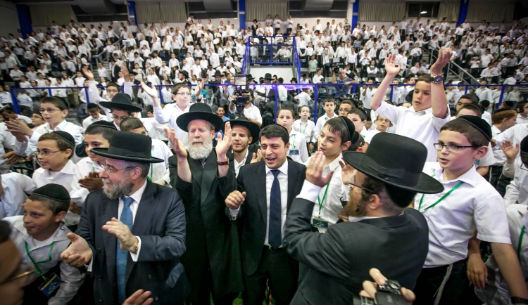 Школьники выучили 6 миллионов Мишнайот в память о жертвах Холокоста