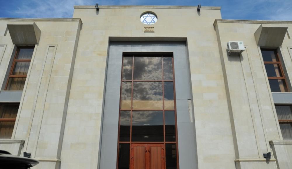 Синагоги, мечети и церкви Азербайджана открылись после карантина