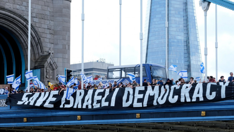 В Лондоне и Нью-Йорке прошли массовые протесты израильтян-экспатов и местных евреев против судебной реформы в Израиле