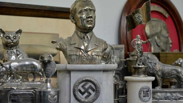 Бюст Гитлера сняли с аукциона во Франции по требованию еврейской общины