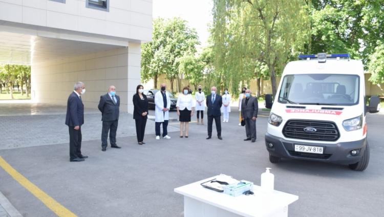 Азербайджан благодарит Года Нисанова за подаренные машины скорой помощи 