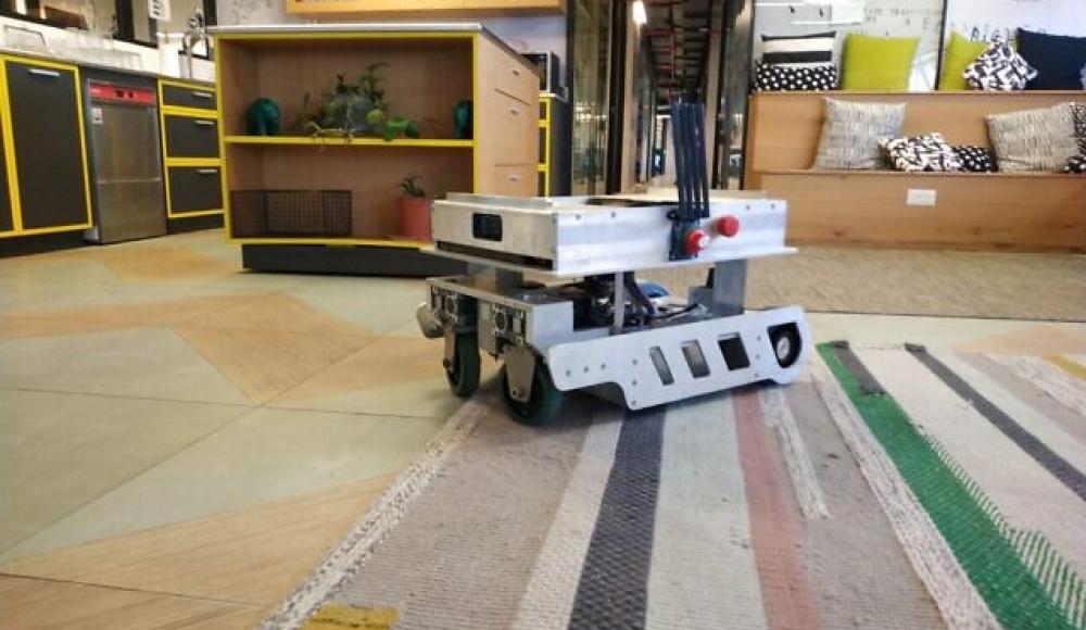 Крупнейшая больница Израиля начинает использовать роботов для доставки лекарств в палаты