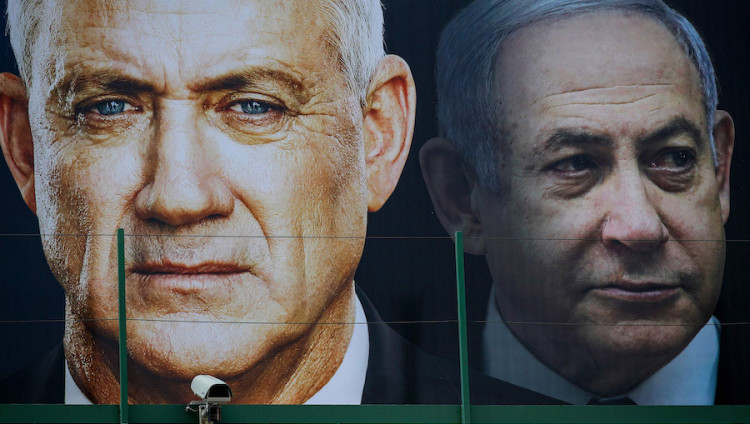 Ганц увеличивает отрыв от Нетаньяху по опросам израильских телеканалов