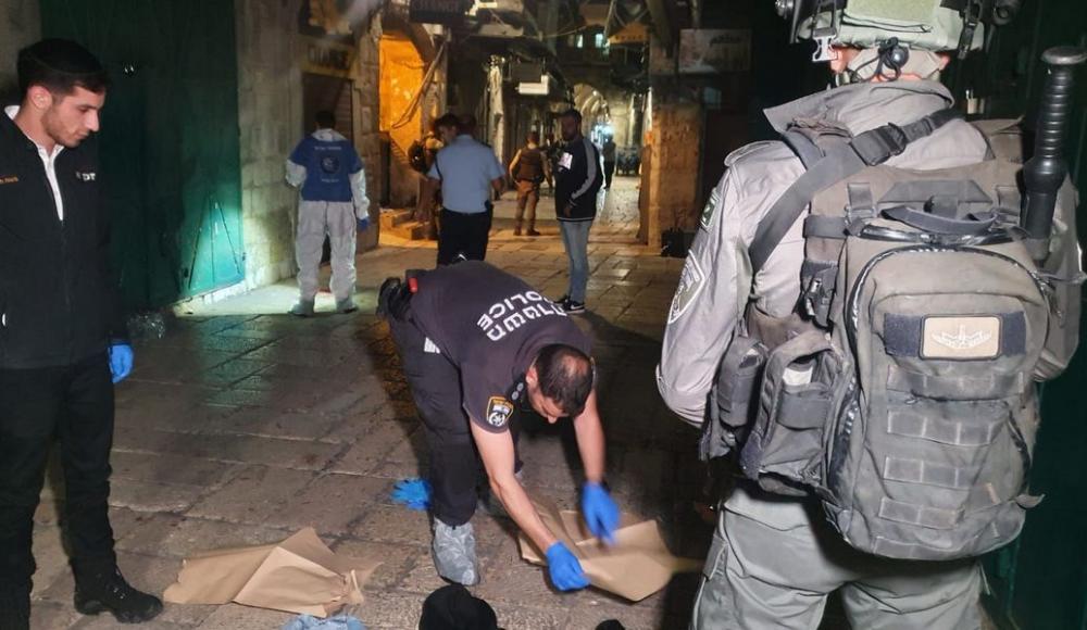 Теракт в Иерусалиме: араб напал на полицейских и был застрелен раввином