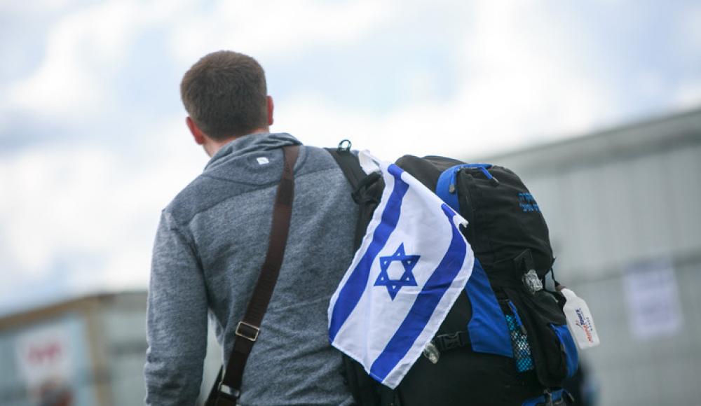 Израиль упростит проверку документов российских туристов