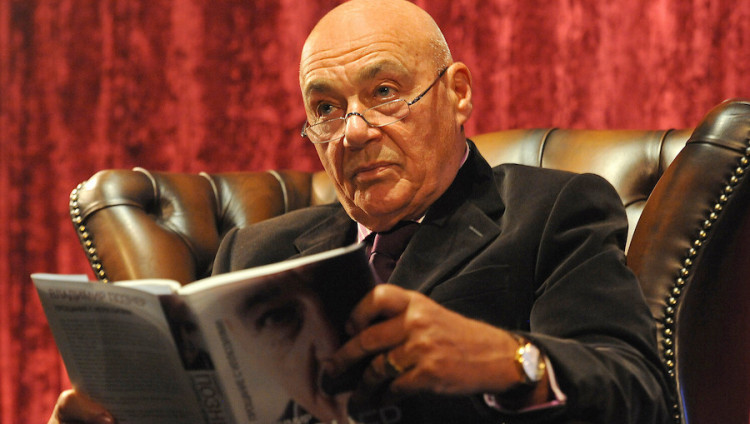 Легенда журналистики: телеведущий Владимир Познер отмечает 90-летие