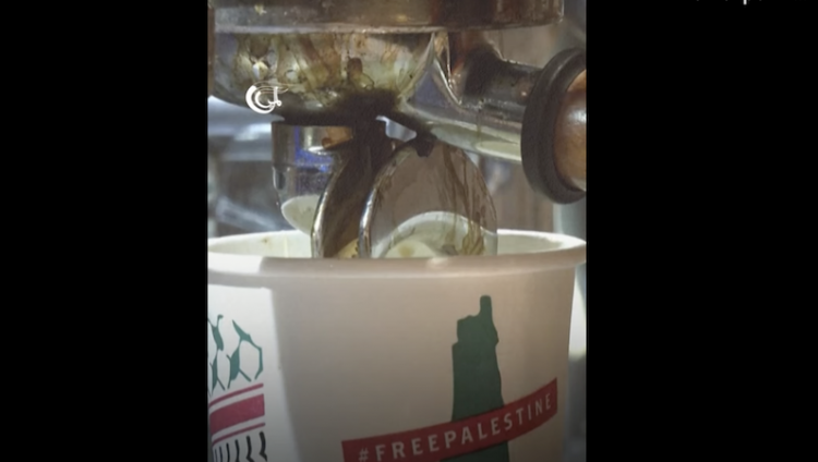 Египетская кофейня стала продавать кофе в «антиизраильских» стаканчиках