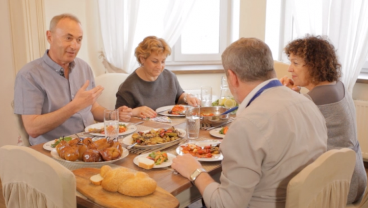 Дипломаты приготовят самое знаменитое блюдо израильской кухни в эфире телеканала НТВ