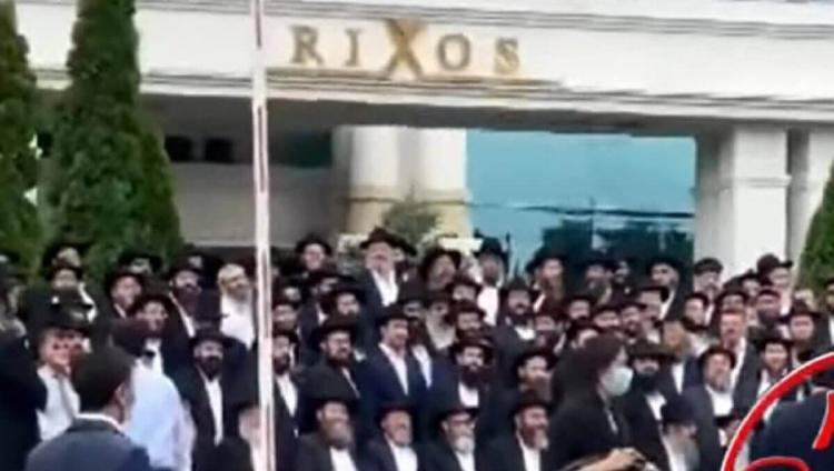 Директора отеля Rixos в Алматы оштрафовали за групповое фото съезда раввинов СНГ