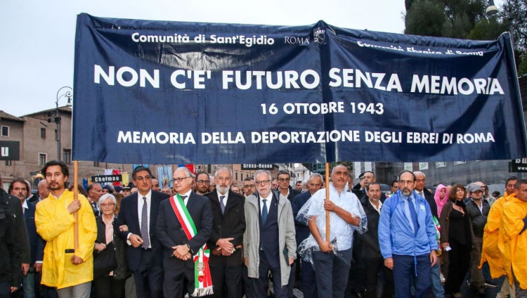 В дни войны Израиля с ХАМАС церемония памяти депортированных в Освенцим евреев в Риме обрела новый смысл