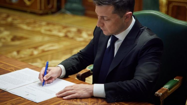 Зеленский подписал закон о противодействии антисемитизму в Украине