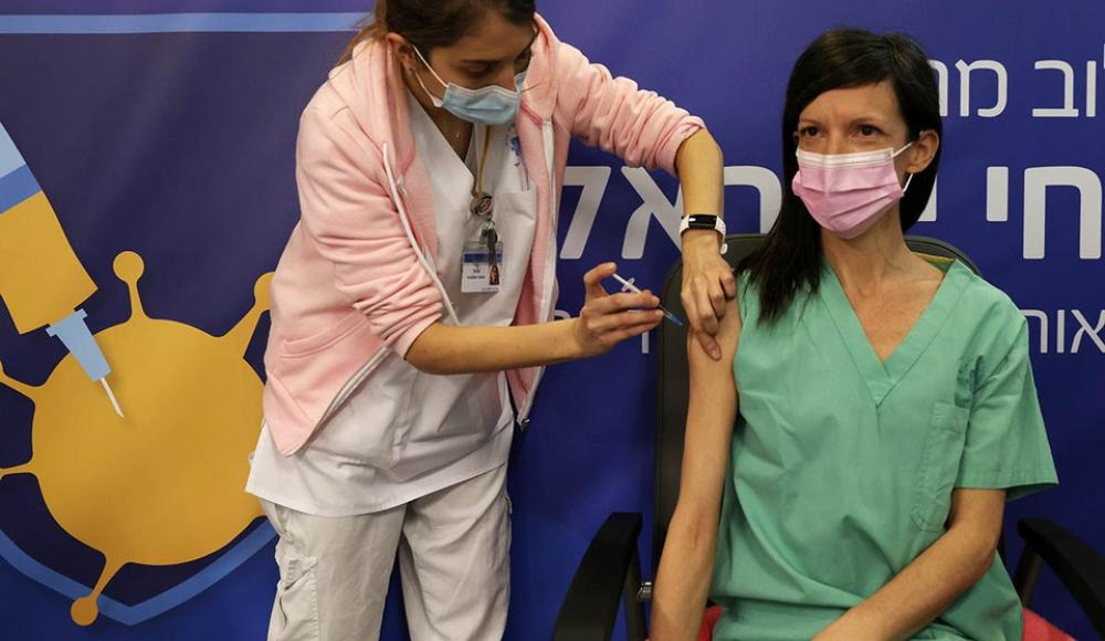 Израиль рассматривает введение всего одной дозы вакцины