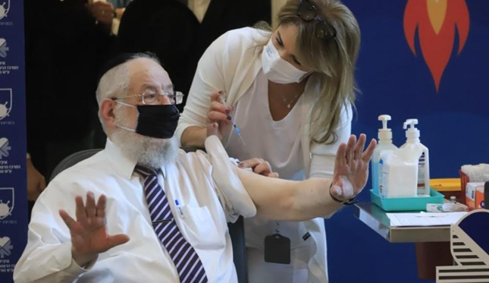 Бывший главный раввин Израиля заразился коронавирусом после второй прививки