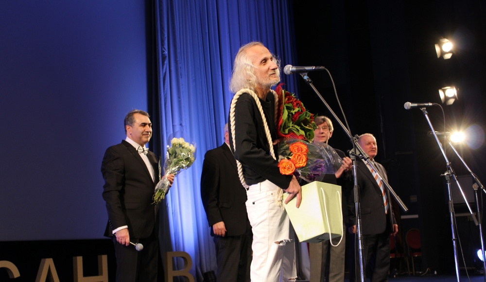 Яркое возвращение Ильи Нисанова на арену цирка: творческий вечер клоуна-философа