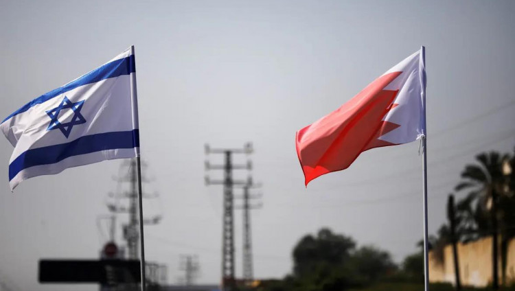 Бахрейн приостановил экономические отношения с Израилем. Страны отозвали своих послов