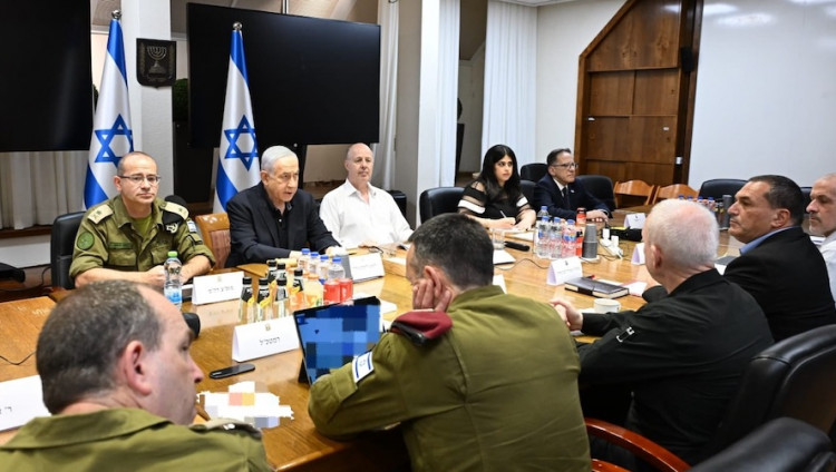 Израильским министрам выдали спутниковые телефоны на случай атаки Ирана