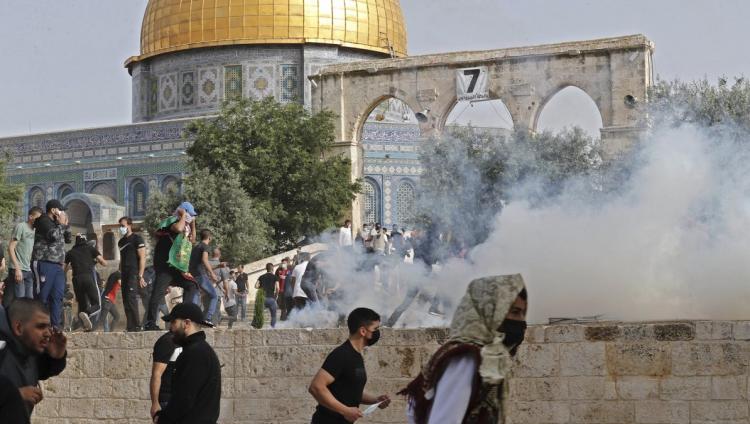 Палестинцы столкнулись с полицией на Храмовой горе после объявления перемирия