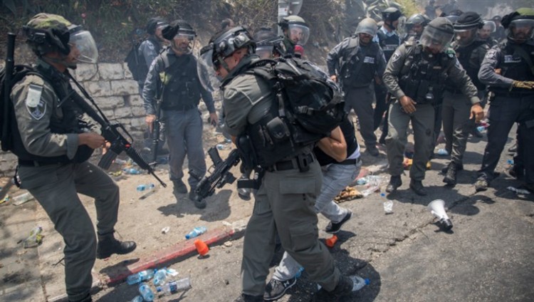 Ночь в Восточном Иерусалиме: арестованы 18 террористов
