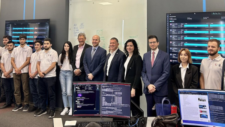 Депутаты Кнессета Израиля посетили Центр кибербезопасности в Баку
