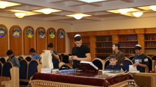Пансион «Анита-центр Большая Семья» в гостях у синагоги «Бейт-Сфаради»