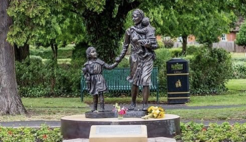 В Ноттингеме открыли памятник Ирене Сендлер