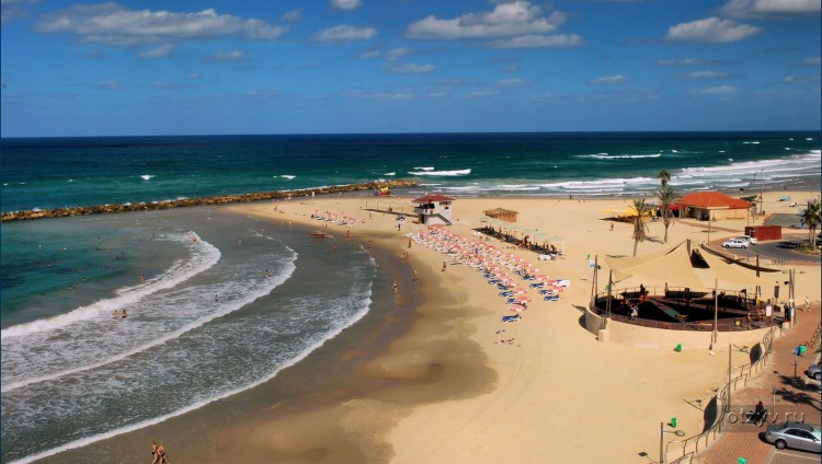 На пляжи Нетании будет высыпано 150 тысяч кубометров мелкого песка