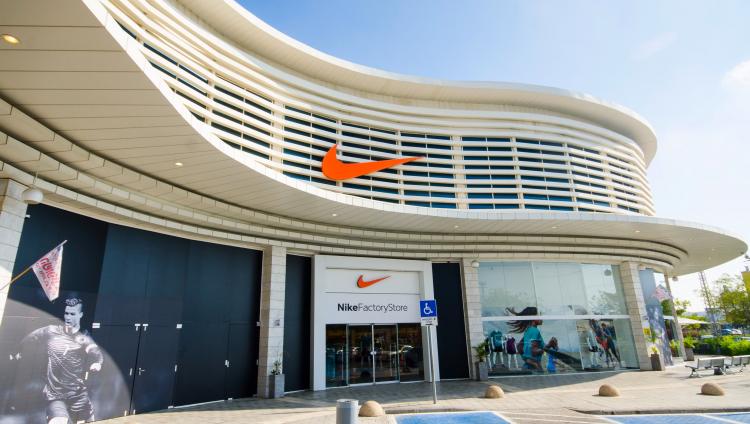 Nike прекратит продажи в израильских магазинах