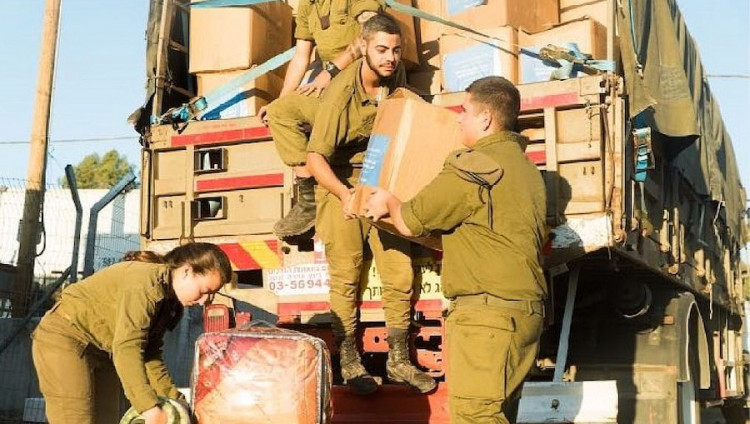 Еврей из США пожертвовал 80 тонн снаряжения и медикаментов бойцам ЦАХАЛа