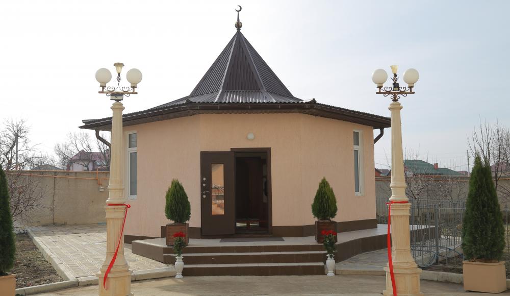 В Махачкале открыли поликонфессиональный духовно-просветительский центр с синагогой