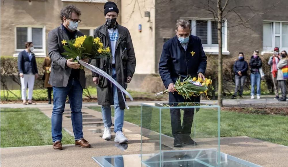 В Варшаве открыт памятник «Архиву Рингельблюма»