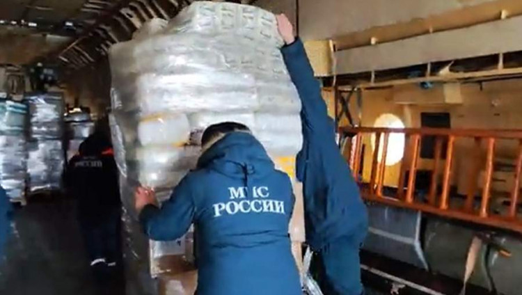 Спецборт МЧС России доставил в Египет 29 тонн гуманитарной помощи для жителей Газы