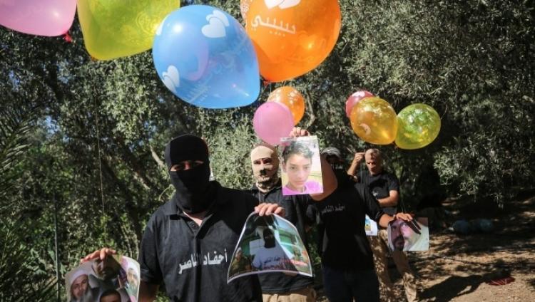 Террористы из Газы стали запускать «огненные шары» с портретами шахидов