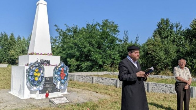Под Винницей почтили память евреев, расстрелянных 80 лет назад