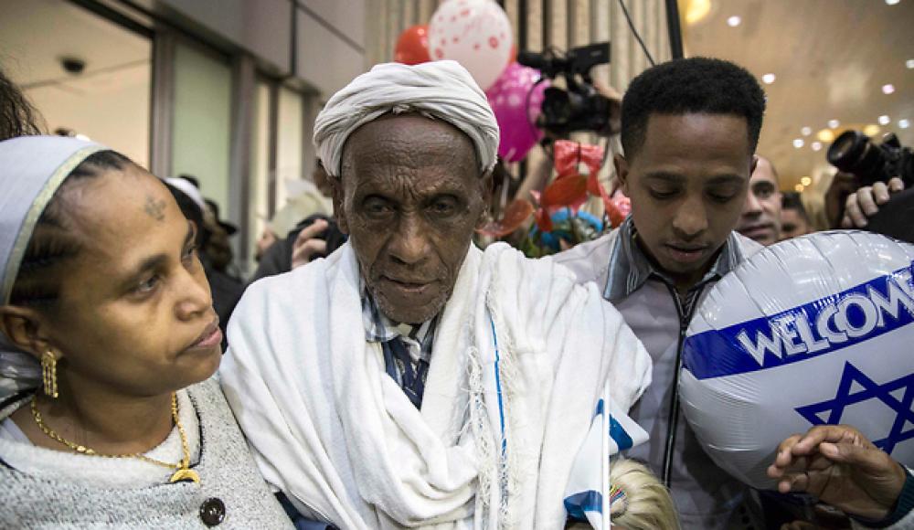 300 эфиопов-фалашмура прилетят в Израиль в пятницу «в порядке исключения»