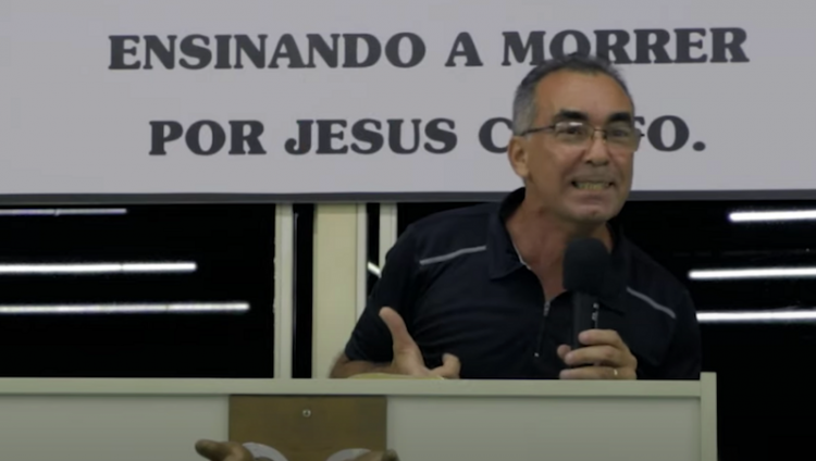 Полиция Бразилии провела обыск в церкви, пастор которой молился за новый Холокост
