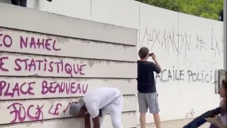 Во Франции протестующие осквернили мемориал жертвам Холокоста и героям Сопротивления