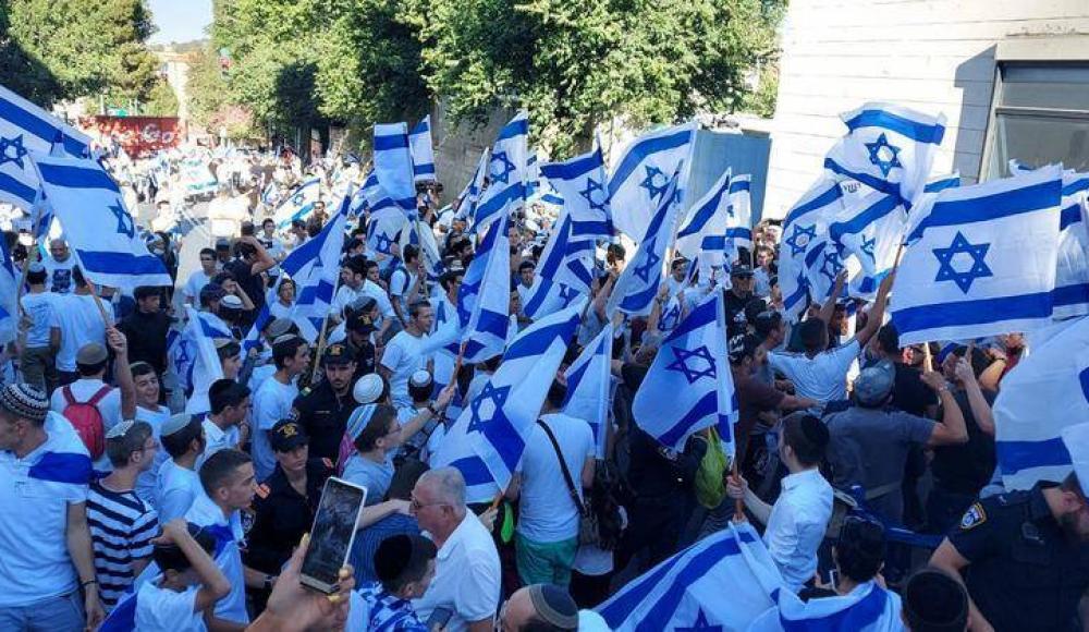 Иерусалим: марш с флагами завершился в Старом городе у Стены Плача