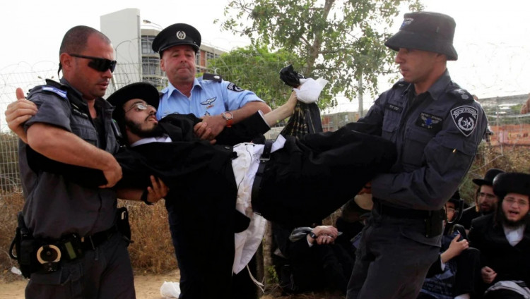 Начался призыв ультраортодоксов в израильскую армию: в полиции ожидают демонстрации протеста